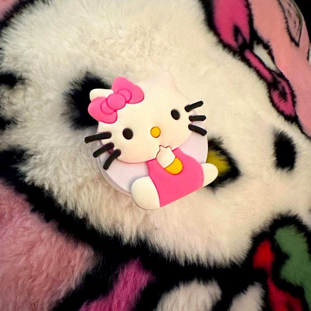 NWT Hello Kitty Pink Phone Grip Stand Pop Socket Style Holder
